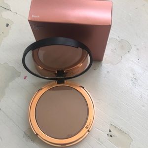 BNIB It Cosmetics Bye Bye Pores Bronzer
